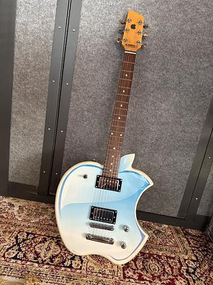 Apple Themed Electric Guitar, photo 1