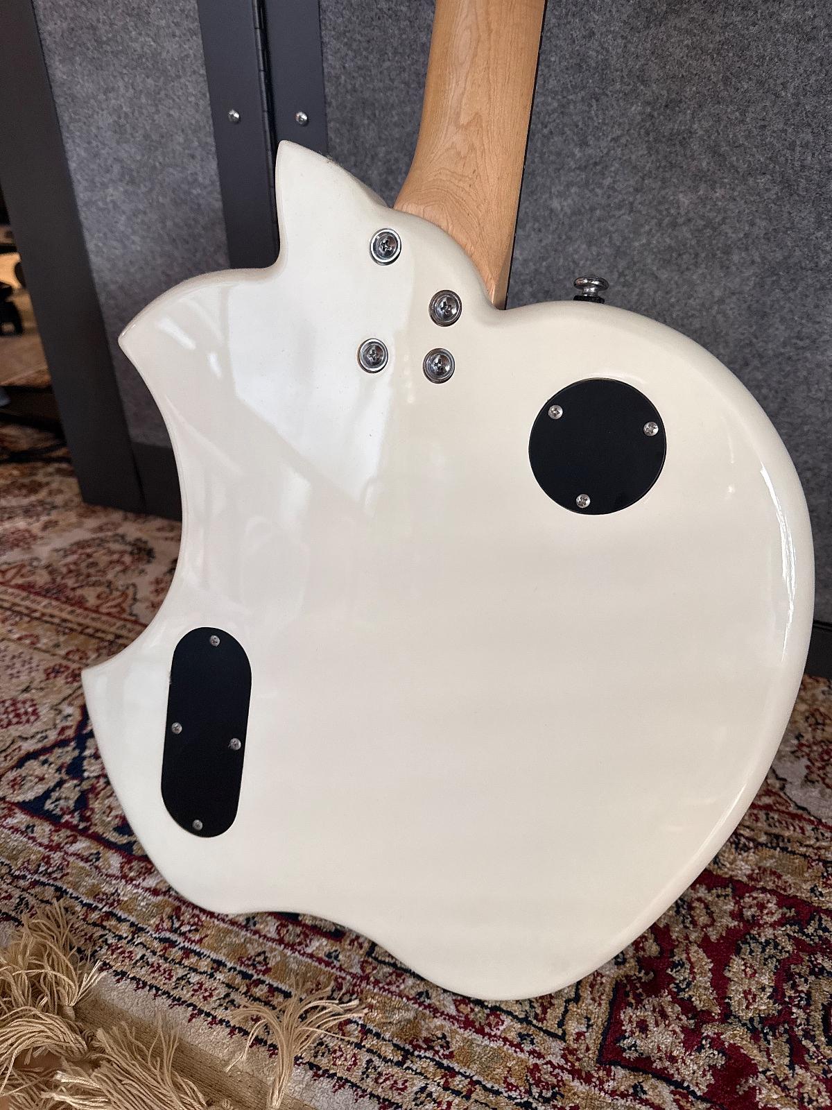 Apple Themed Electric Guitar, photo 5